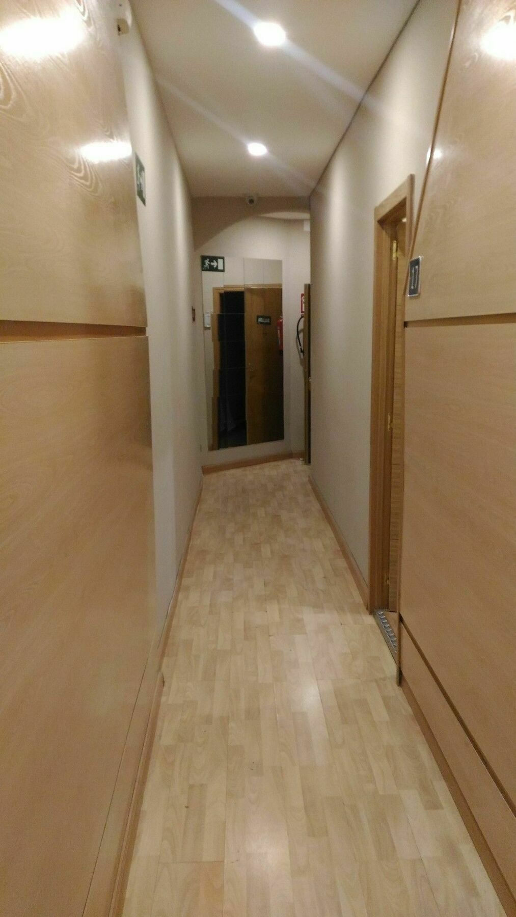 Hostal Jq Madrid 1 Exterior foto